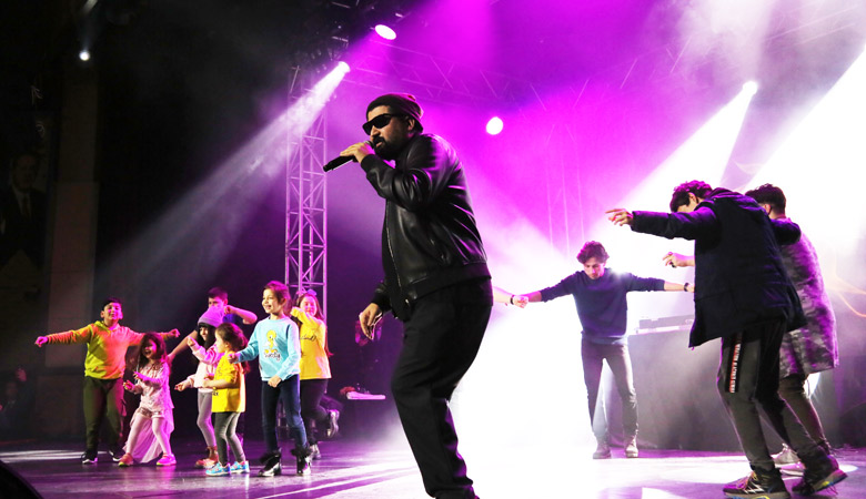 Üsküdar Belediyesi, kültür sanat dünyasının alanında öncü isimlerini İstanbullularla buluşturmaya