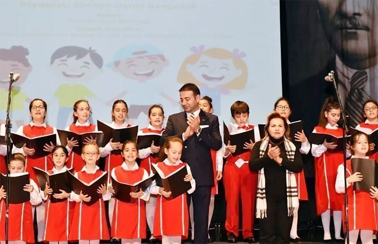 Beşiktaş Belediyesi Çocuk Korosu, koronavirüs salgını nedeniyle sosyal izolasyonun önem