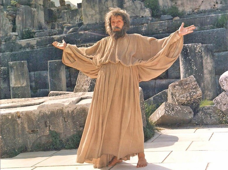 Usta oyuncu Genco Erkal, yeni bir oyununu daha koronavirüs salgını