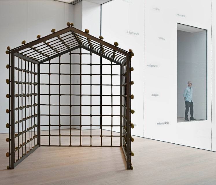 Arter’in geçici olarak ziyarete kapalı olduğu dönemde sanat etrafında buluşmanın