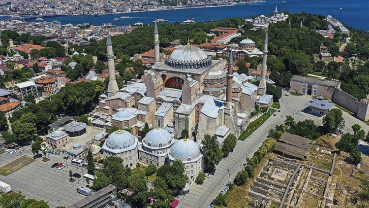 Ayasofya-i Kebir Cami-i Şerifi 24 Temmuz’da ibadete açıldıktan sonra Ayasofya’daki bazı
