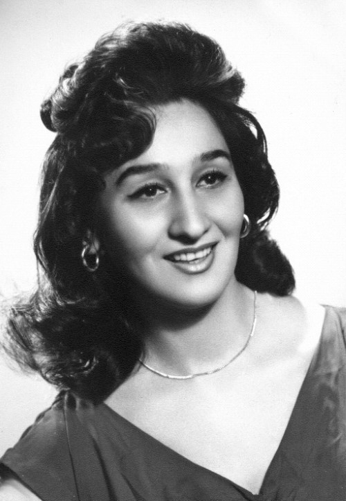 Hayatı boyunca 1000’in üzerinde eser icra etmiş olan Sabahat Al