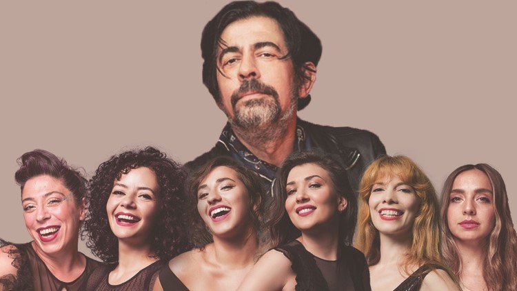 Okan Bayülgen’in yazdığı, yönettiği ve oynadığı Harem Kabare adlı müzikal