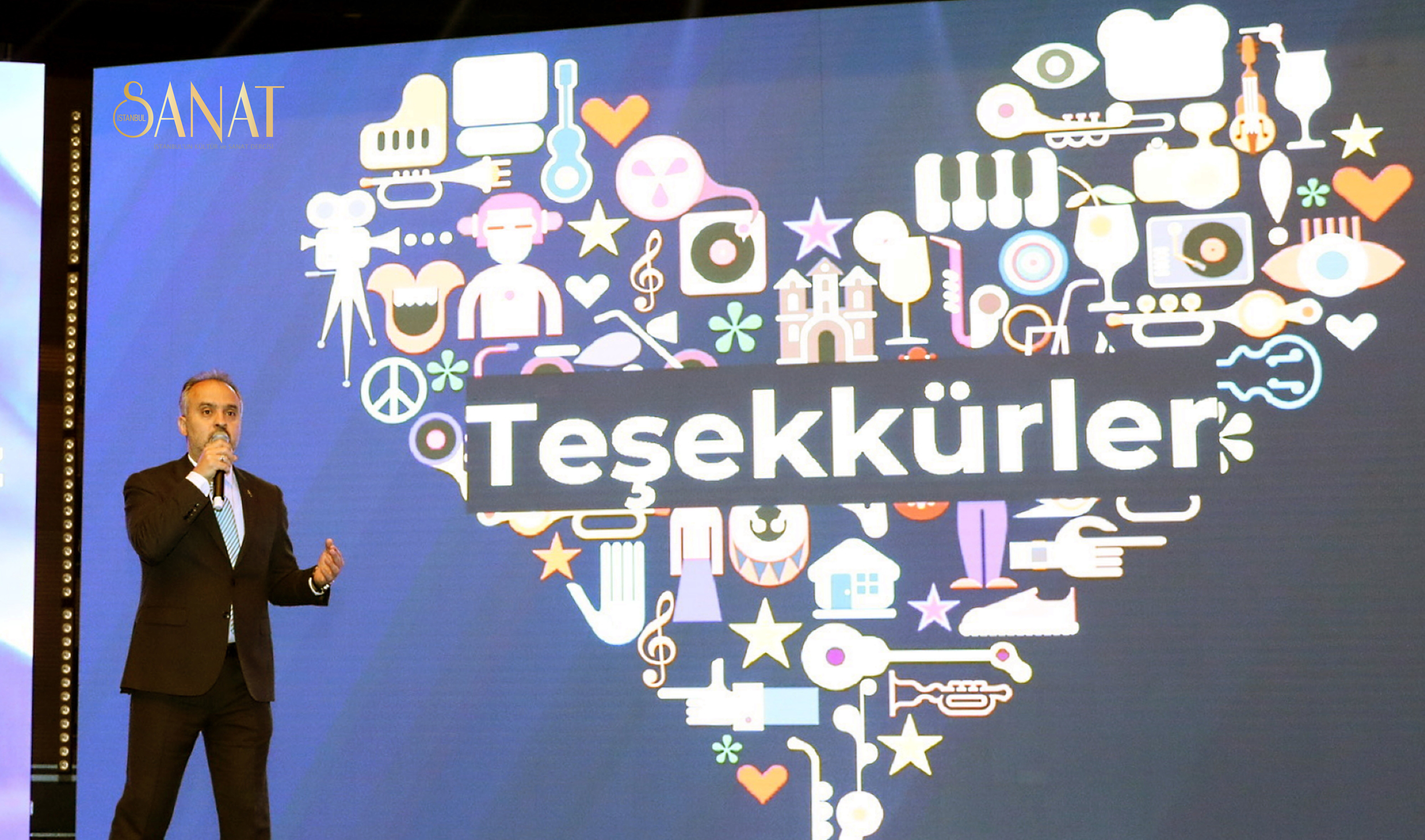 Bursa Büyükşehir Belediye Başkanı Alinur Aktaş, düzenlenen 2020-2021 kültür ve