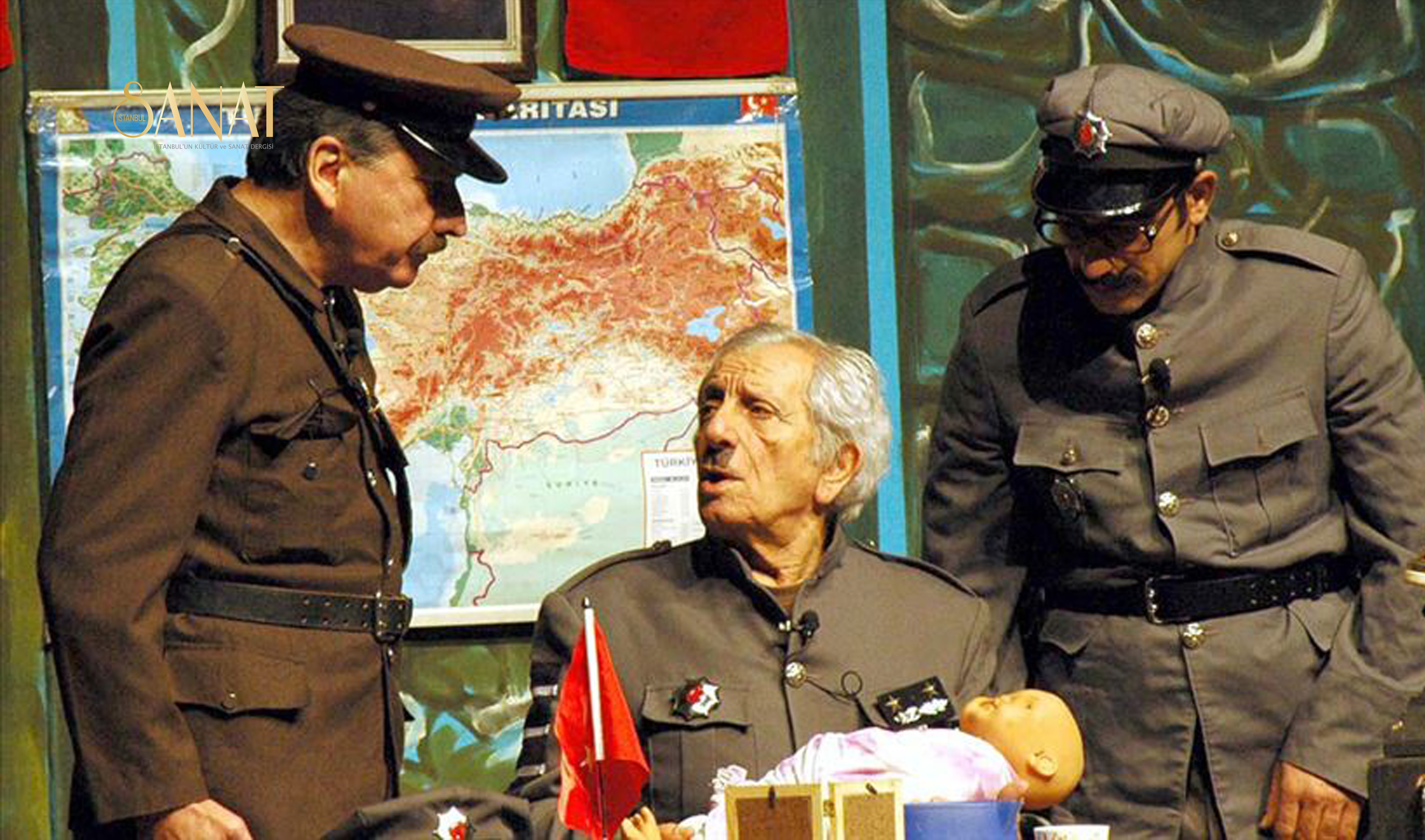 Geleneksel Türk temaşa sanatında kendine özgü bir tavır geliştirerek, rol