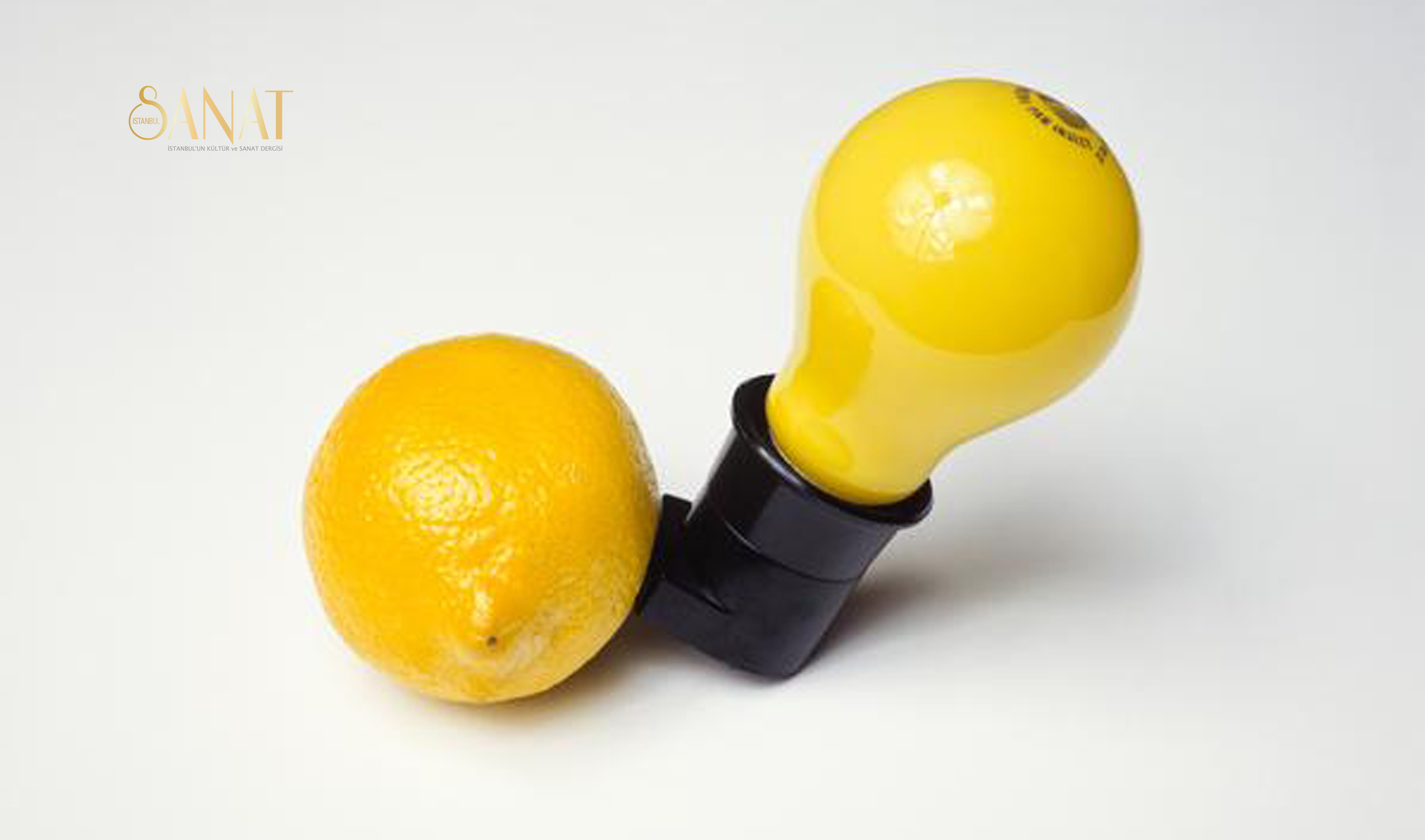 Sanatçı kolektifi&nbsp;Frankfurter Hauptschuler,&nbsp;Oberhausen’deki sergiden&nbsp;Joseph Beuys’un&nbsp;Capri Battery,&nbsp;1985&nbsp;adlı yapıtını çalarak eski Alman