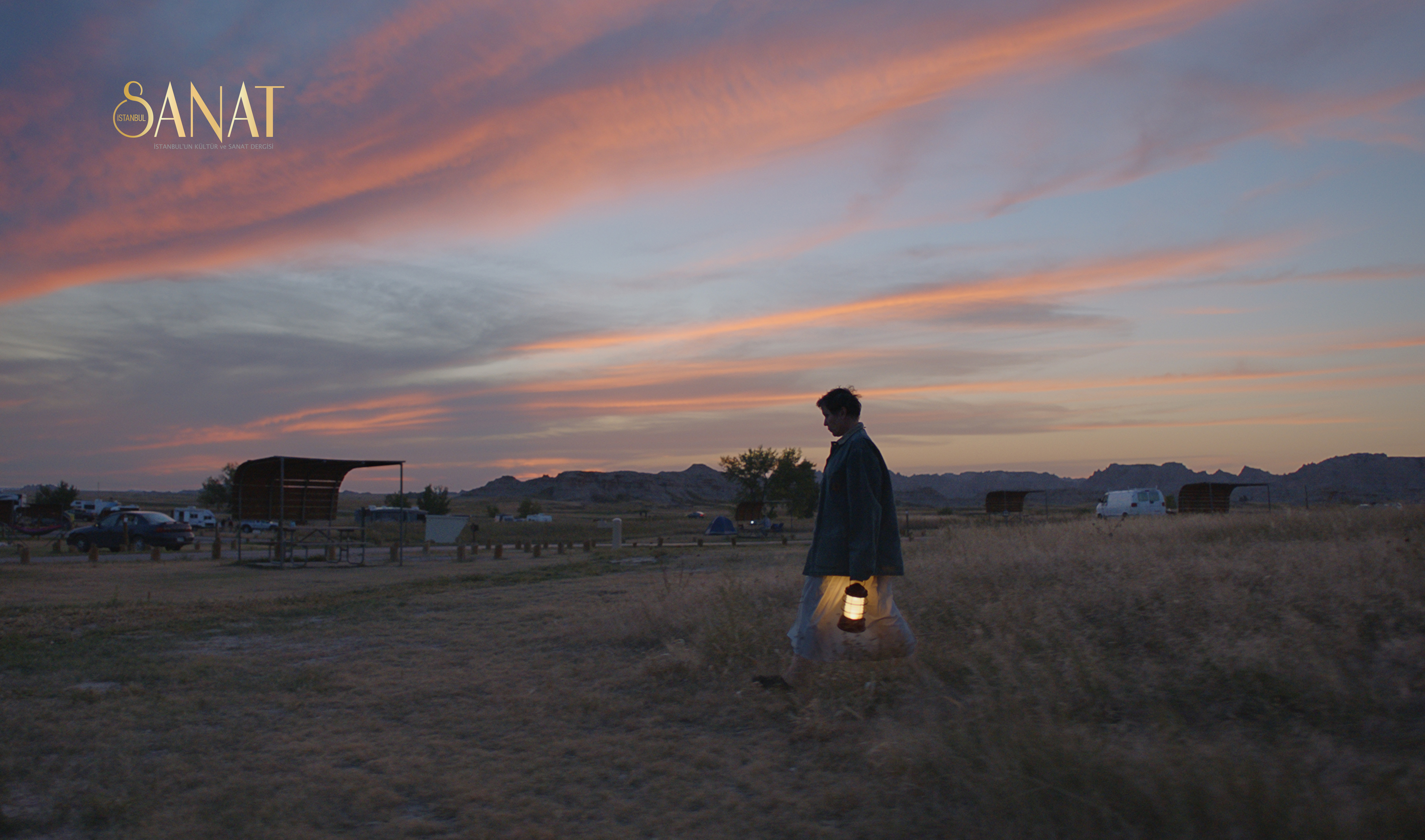 IndieWire, The Guardian, The New Yorker gibi yayınlarda yazan yüzden