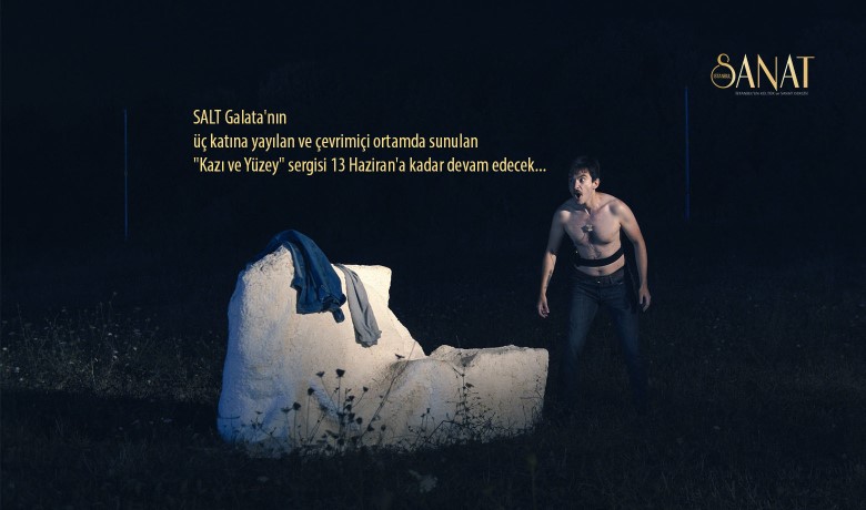 Sözcüklerin çok yönlülüğü ve çeviri çalışmaları üzerine araştırmalar yapan sanatçı