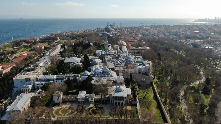 Topkapı Sarayı’nda yapılan yeraltı araştırmalarında önemli bir arkeolojik buluntuya ulaşıldı.