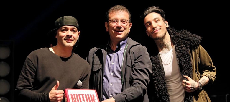 İstanbul Büyükşehir Belediye (İBB) Başkanı Ekrem İmamoğlu, gün boyu sürdürdüğü