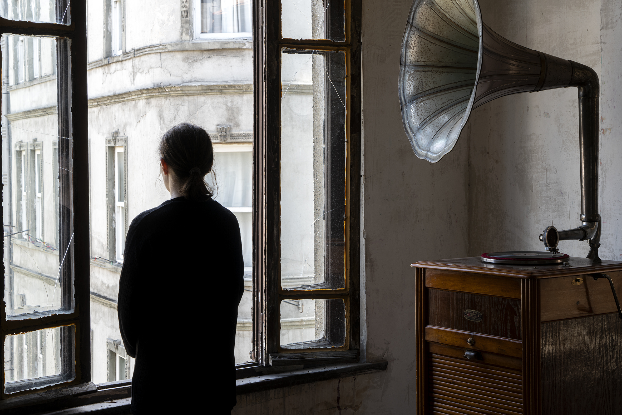 2015 yılında ArtReview tarafından, kendi jenerasyonunun en ilginç 30 sanatçısı