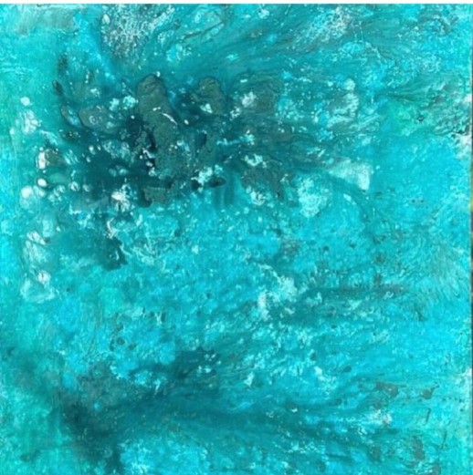 Ressam olarak renklere soyut ifadeler kazandırmayı seven Yasemin Kamhi, “Her