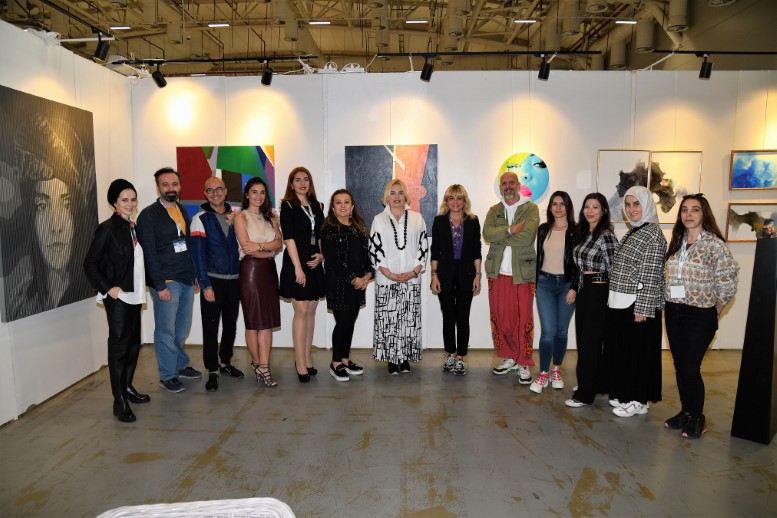 İyilik İçin Sanat Derneği, hayata geçirdiği üç projesinde üretilen eserleri