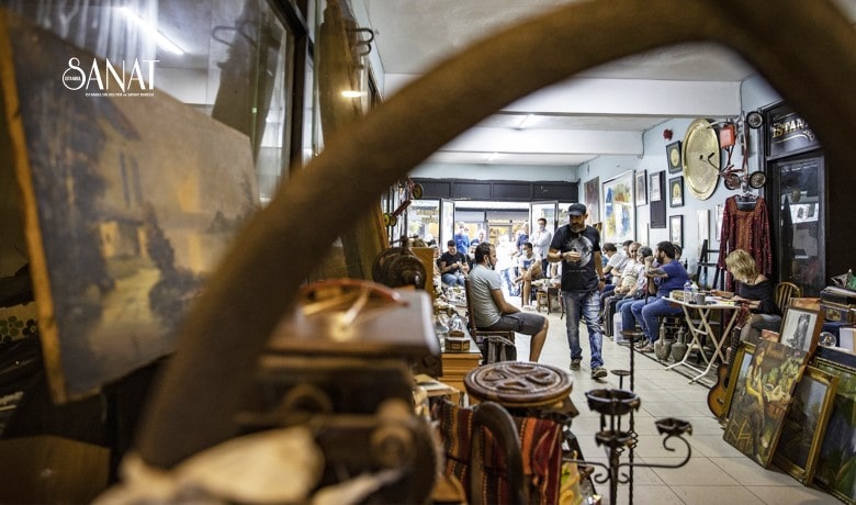 İstanbul’un Anadolu Yakası’nda Üsküdar Antikacılar Çarşısı, Avrupa Yakası’nda da Fatih