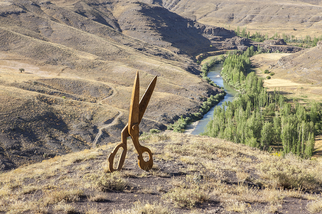 Baksı &nbsp;Müzesi’nin bulunduğu tepede kısa bir süre önce ziyarete açılan