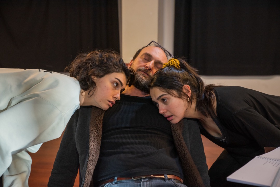 Yapımcılığını Çolpan İlhan & Sadri Alışık Tiyatrosu ve Piu Entertainment’ın