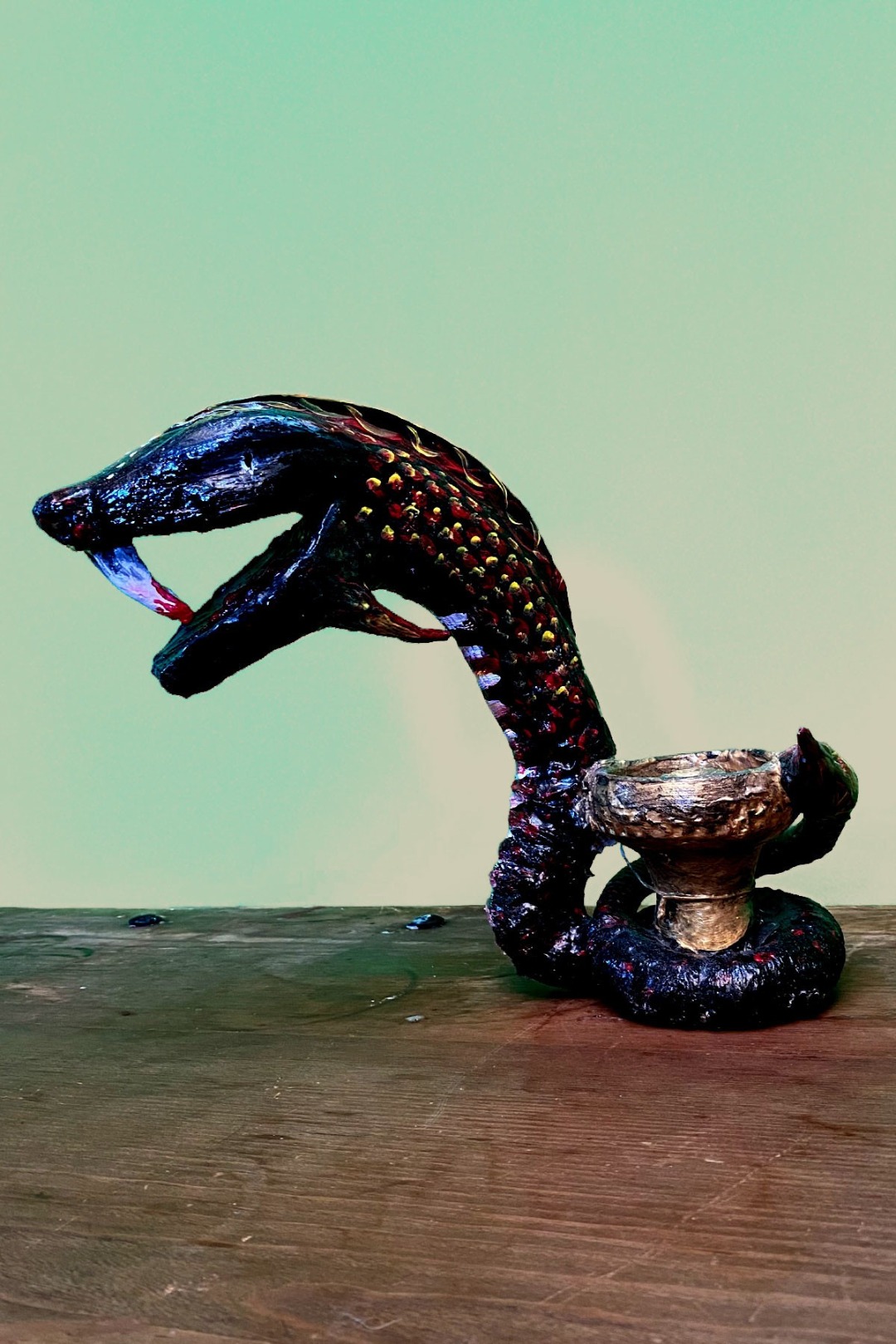 Yazar, Heykeltıraş, Ressam, Karikatürist Joker Abdul ile Televizyon Programcısı, Sunucu,