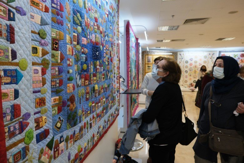 Sanatçı Bilgi Toplu, “40 Yama 40 Hikâye” isimli ilk kişisel