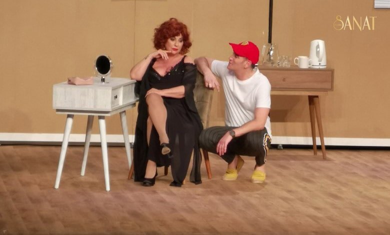 Nilgün Belgün ve Bekir Aksoy’un baş rollerde yer aldığı, üç