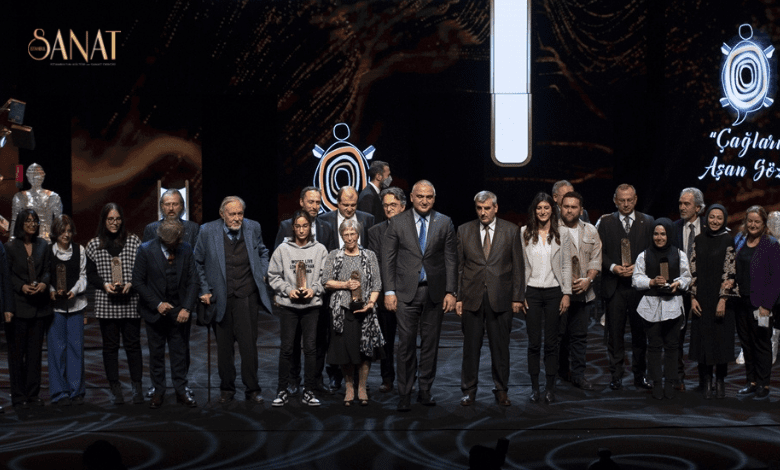 İstanbul Uluslararası Yayıncılık Haftası kapsamında verilen “Korsan Kitap Alma Resim