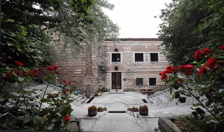 Kadın Eserleri Kütüphanesi ve Bilgi Merkezi Vakfı, 25. Uçan Süpürge