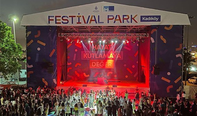 Açık hava etkinliklerinin gözdesi olan Festival Park Kadıköy’de yaz etkinliklerine