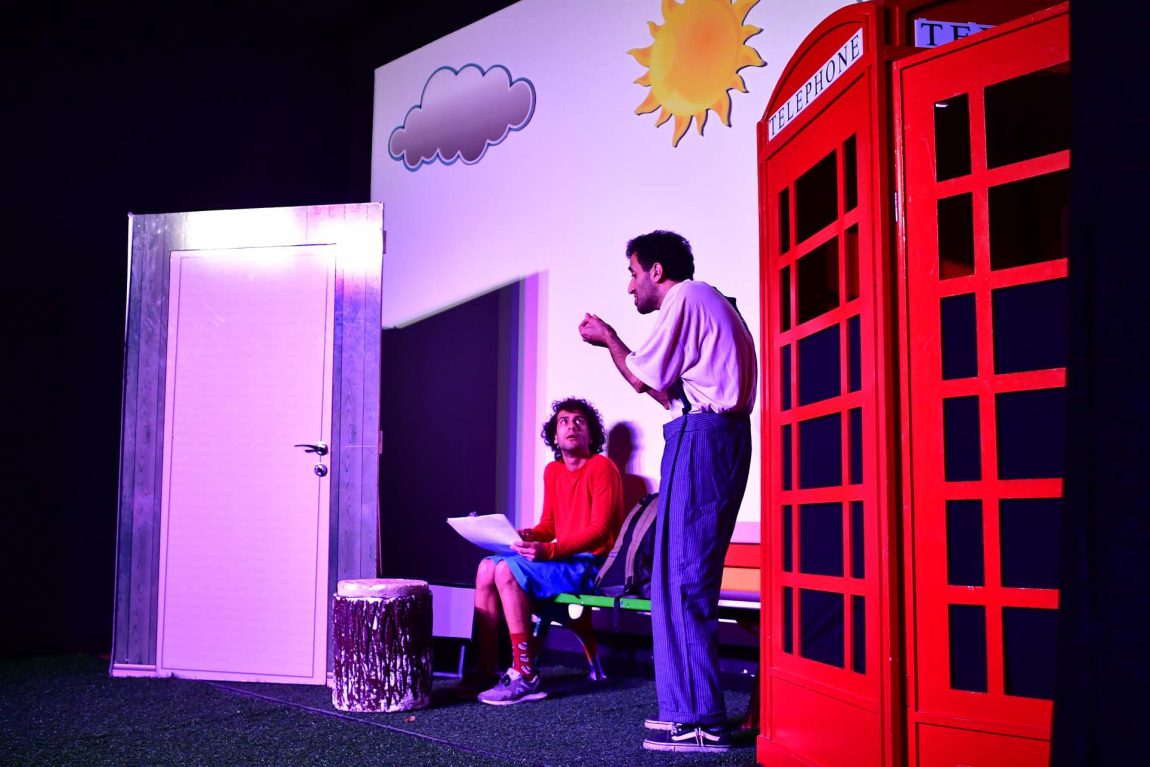 Sanatseverlerin buluşma noktalarından biri olan Beylikdüzü Atatürk Kültür ve Sanat