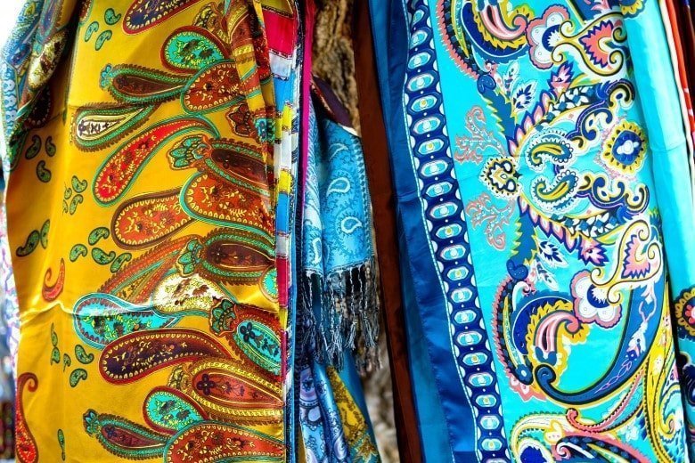 Azerbaycan, birçok geleneksel sanat ve zanaat ile kültür açısından zengin