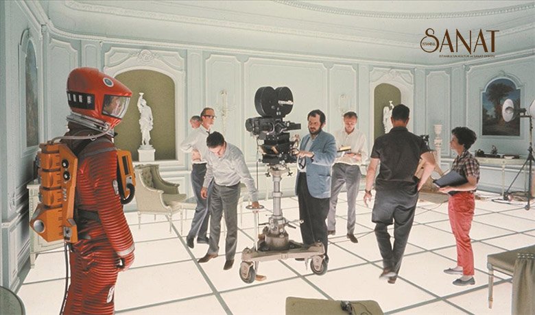 Ünlü yönetmen Stanley Kubrick’in çalışmalarına kronolojik bir bakış sunan “Stanley