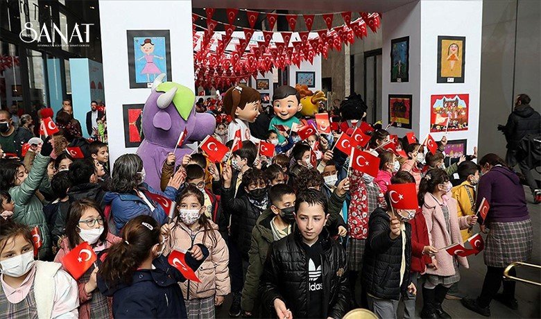 Özel gösteriler, atölyeler, tiyatro oyunları, çizgi film gösterileri ve animasyonların