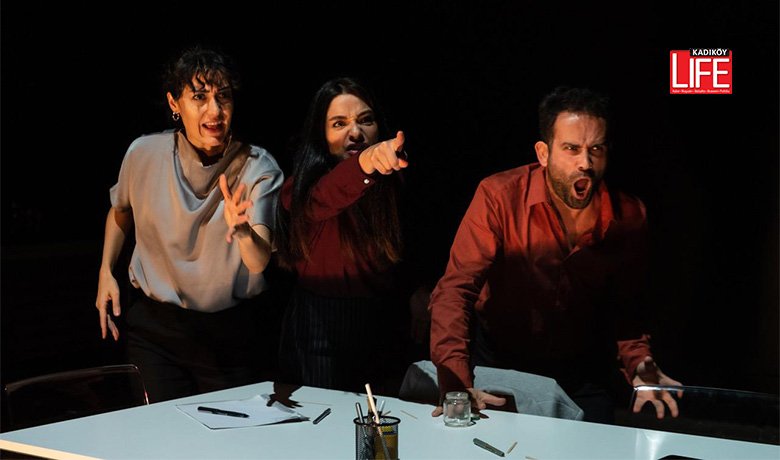 GalataPerform’un 2022-23 sezonu için sahneye taşıdığı üç yeni oyunu Fairfly,