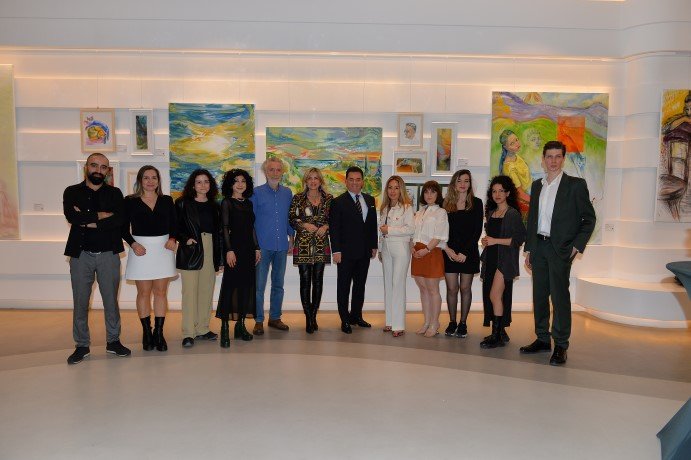 İyilik İçin Sanat Derneği’nin, güzel sanatlar fakültelerinden mezun gençleri desteklemek