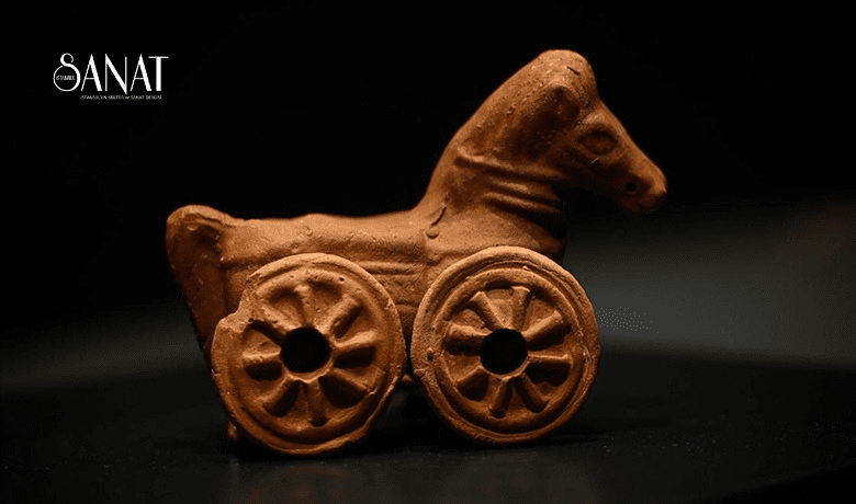 Farklı müzelerin koleksiyonlarında yer alan, antik çağların asırlarca toprak altında