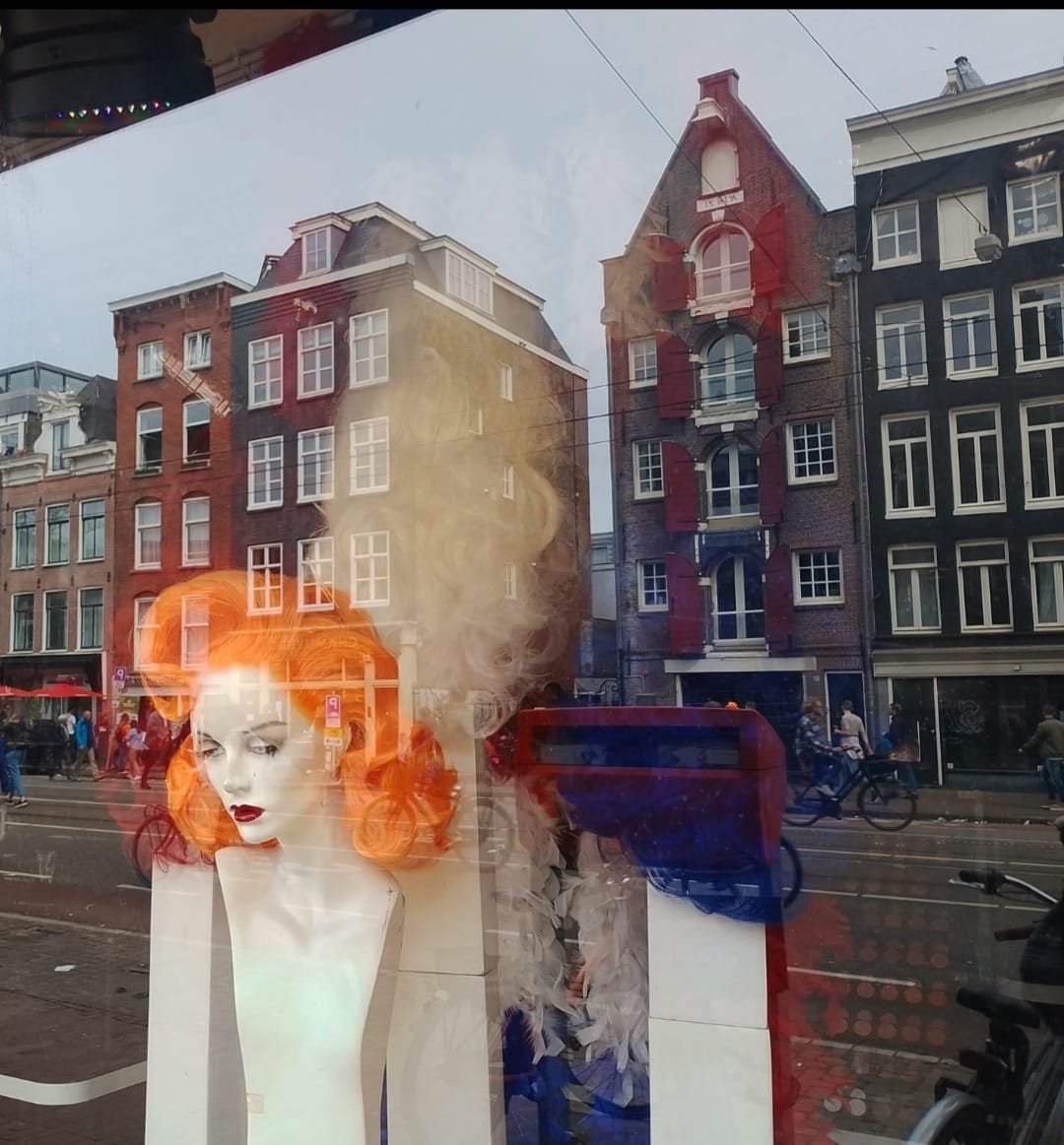 İstanbul Sanat Dergisi yazarlarındanDr. Ümran Özbalcı Aria, “IAVPOA ART,4th INTERNATIONAL PHOTOGRAPHY