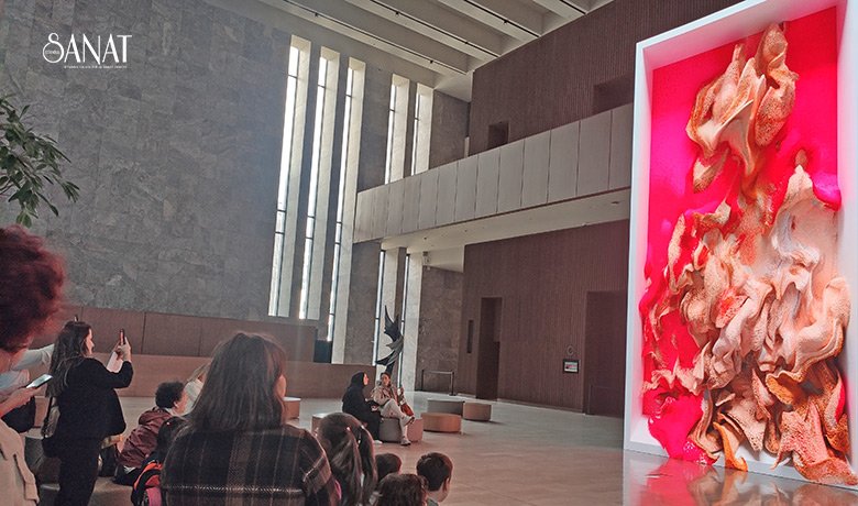 Dijital sanatın öncülerinden Refik Anadol’un Atatürk Kültür Merkezi (AKM)’de yoğun