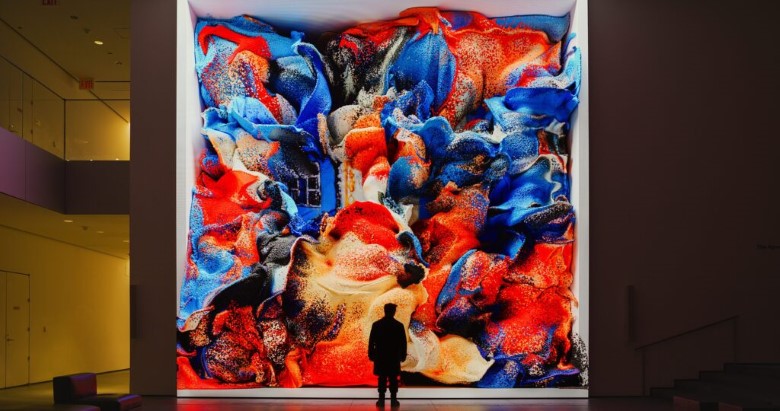 Sanat dünyası, dünya çapında tanınan dijital medya sanatçısı Refik Anadol