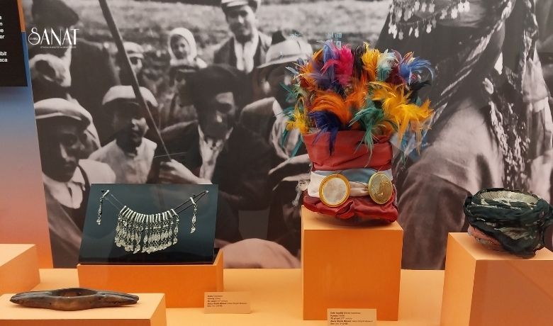 Filiz Sever, Cumhuriyet’in 100.yılına özel tasarlanmış Alaca Höyük ve Atatürk