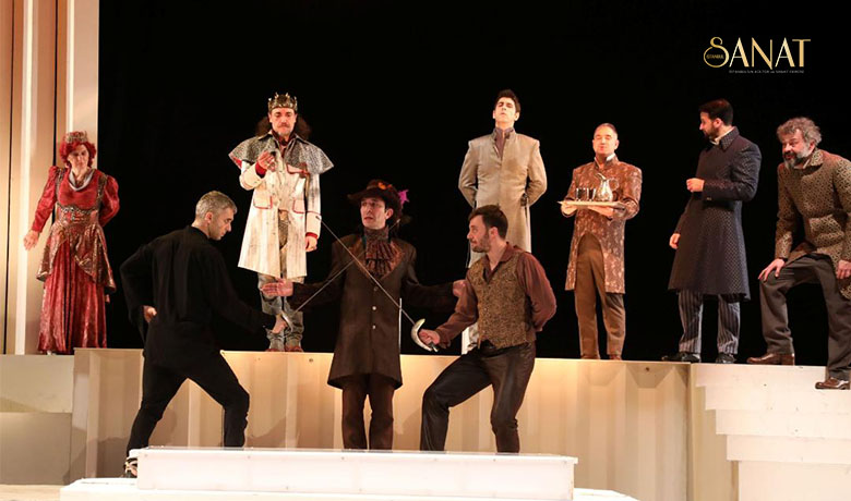 Mart ayında tiyatroseverleri Ibsen’den Tolstoy’a, Dinçer Sümer’den Savaş Dinçel’e klasik