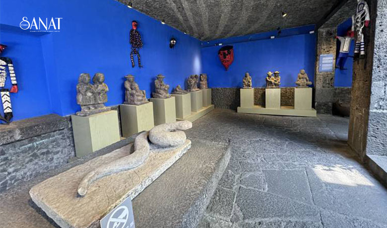 Meksikalı ressam Frida Kahlo’nun doğduğu ve evlendikten sonra hayatının geçtiği,