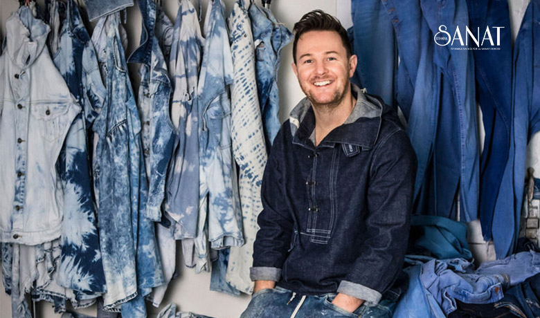 Denim kumaşı çağdaş sanatla ilk kez buluşturan İngiliz sanatçı Ian