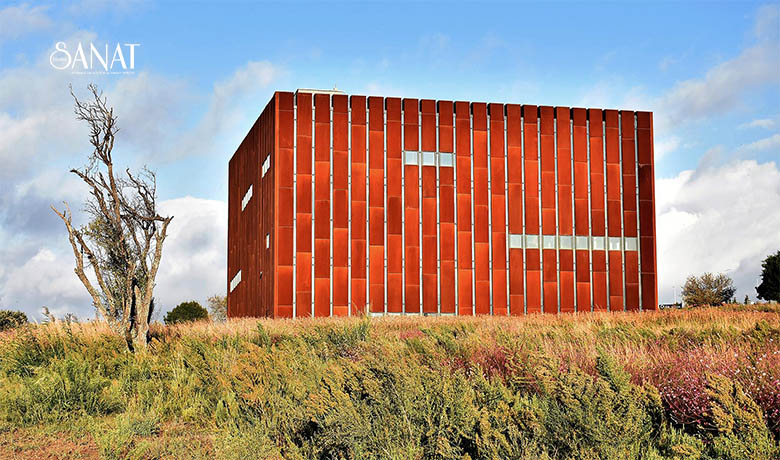 Vuslat’ın “Emanet/Troy” sergisi Paolo Colombo küratörlüğünde, 25 Mayıs-25 Temmuz 2025