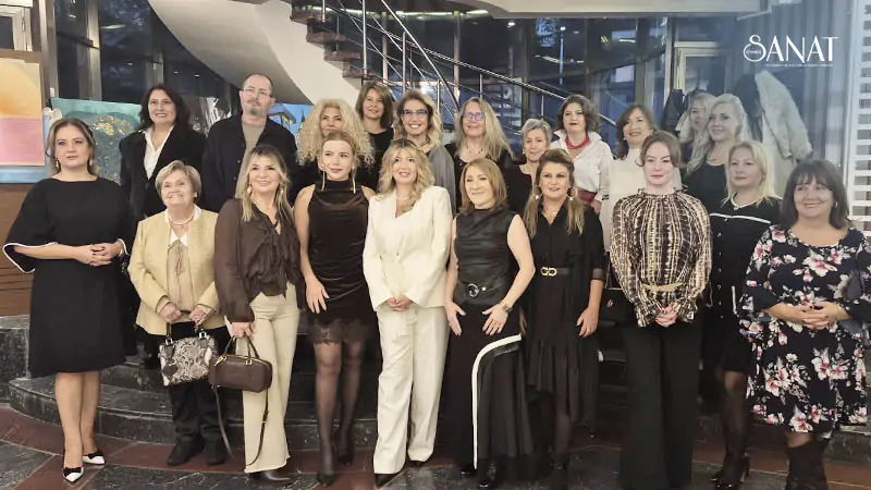 Büyük Kulüp Sergi Salonu, “Treasures” (Hazineler) adı verilen önemli bir