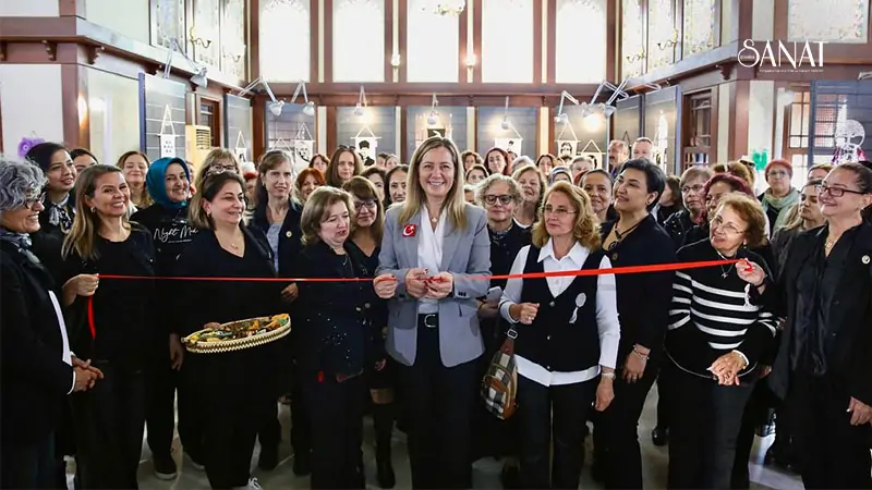 Enstitü İstanbul tarafından 10-16 Kasım Atatürk Haftası’na özel düzenlenen “Cumhuriyet