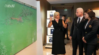 Çağdaş sanat dünyası için bütüncül ve kapsayıcı bir sergileme platformu