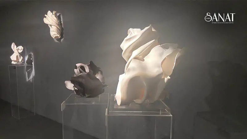 Decollage Art Space, yine muhteşem bir sergiye ev sahipliği yapıyor.