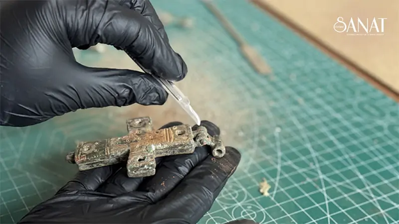 Listra Antik Kenti'nde bulunan "mühürlenmiş bronz haç" Tourmag tourmag-listra-antik-kentinde-bulunan-quotmuhurlenmis-bronz-hacquot