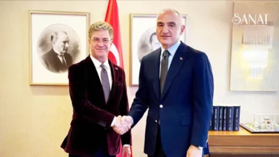 Devlet Opera ve Balesi eski Genel Müdürü Bedri Tan Sağtürk,