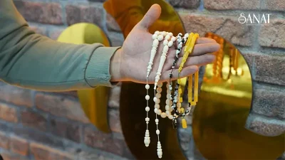 Ankara’da merakla başladığı tespih yapımında ustalaşan 35 yaşındaki Muhammed Koyuncu,