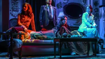 Sahnelene konduğu ilk günden bu yana kapalı gişe oynayan, Çağan