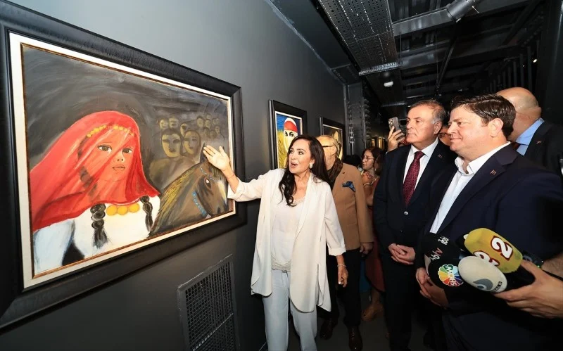 İstanbul Büyükşehir Belediyesi (İBB)’nin düzenlediği “Hatıralar Bahçesi’nde Buluşma” sergisi, Türkan